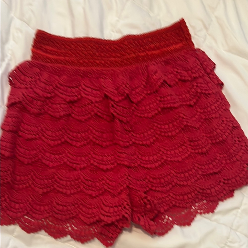 Elegant Red Lace Women's Shorts L